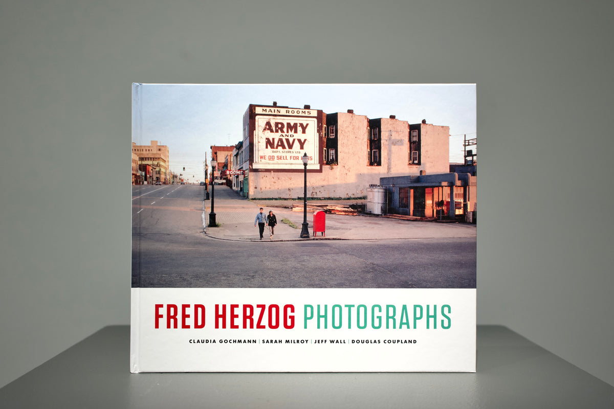 洋書 Fred Herzog: Photographs Amazon.com: Fred Herzog: Photographs: 9781553655589: Herzog, Fred